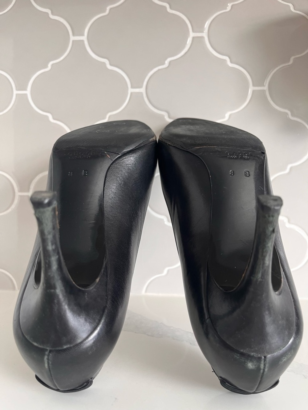 Gucci pointed toe heals - size 8 - Picture 5 of 6